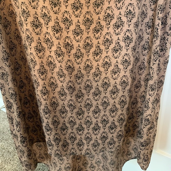 Flowy tank 🖤 - Picture 6 of 8